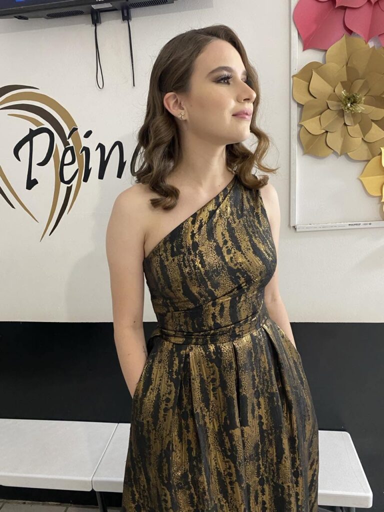 Peinado y maquillaje para graduación en Ciudad Juárez