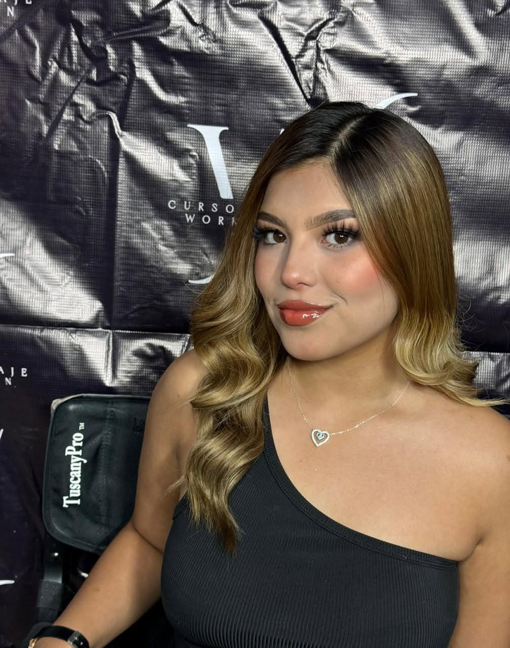 Peinado y maquillaje para graduación en cd Juárez